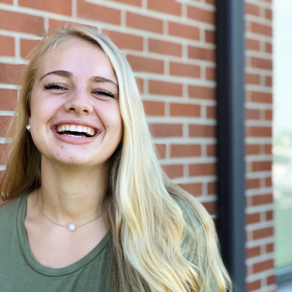 Meet your Posher, Lauren